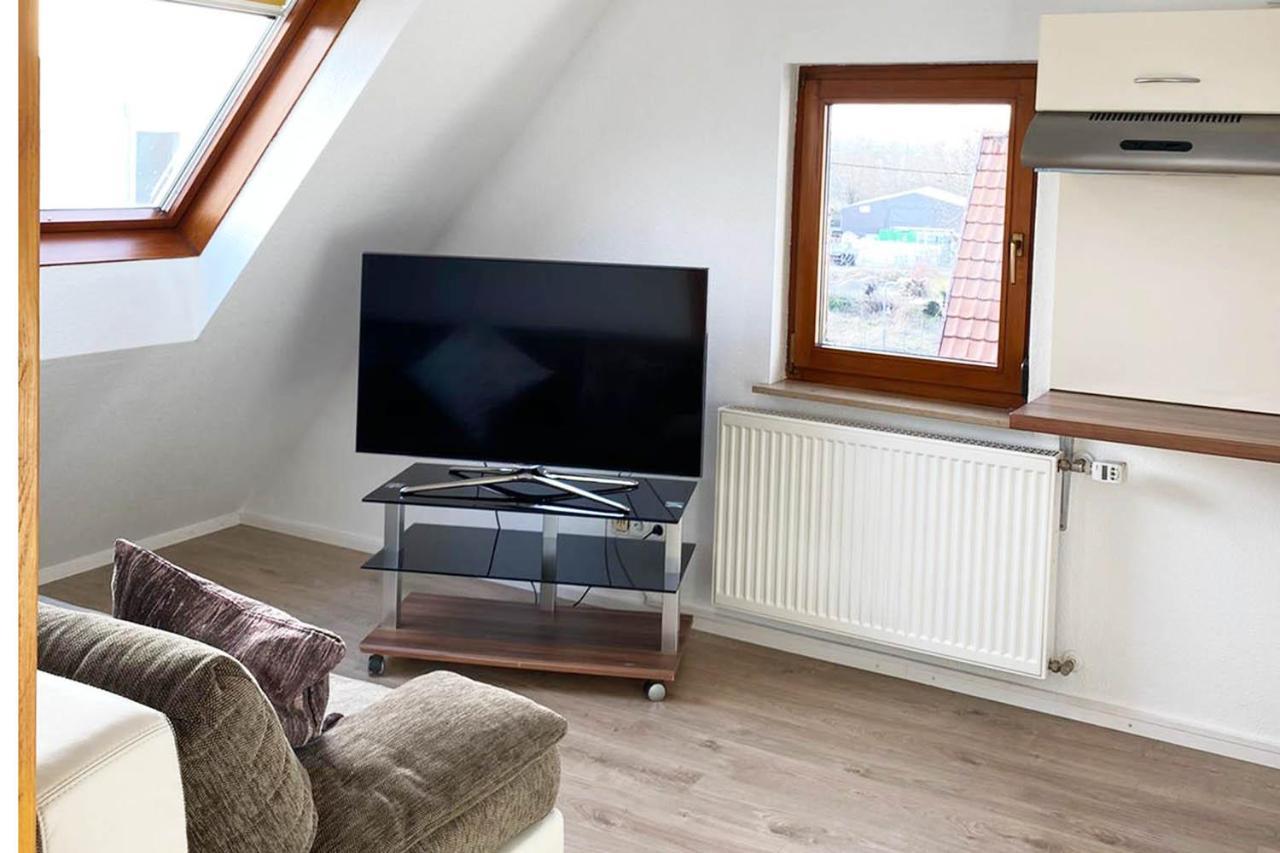 Gemuetliche 2 Zimmerwohnung Mit Tv Und Wlan Wendlingen am Neckar Exterior photo